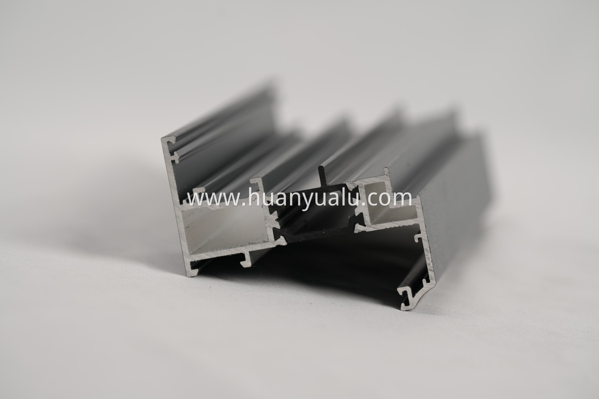 Wearing door and window profiles